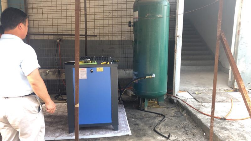 為什么這么多人要買權(quán)偉螺桿空壓機