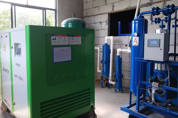 權(quán)偉無油水潤滑空壓機