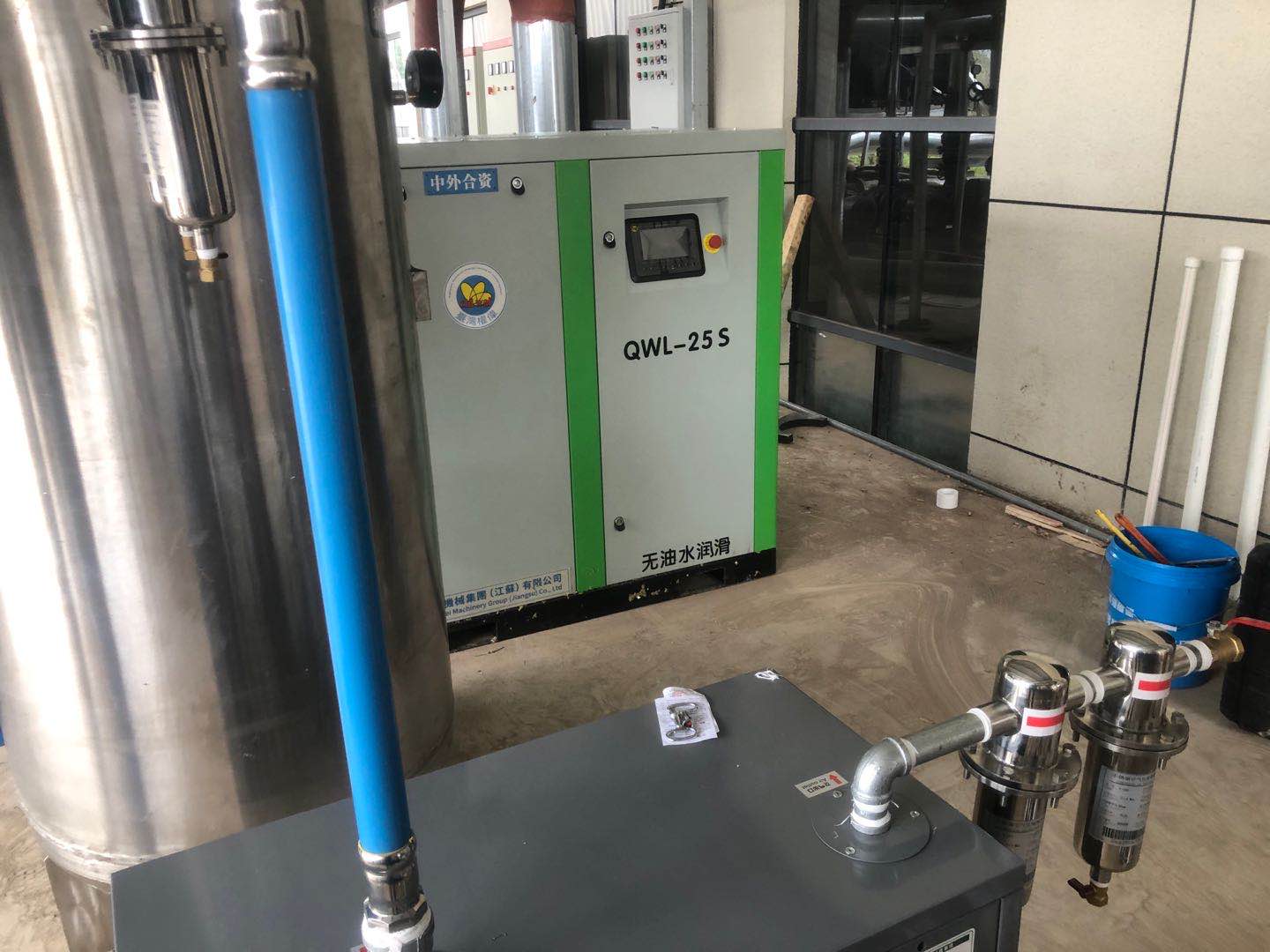 權(quán)偉,永瑩無油水潤(rùn)滑空壓機(jī)